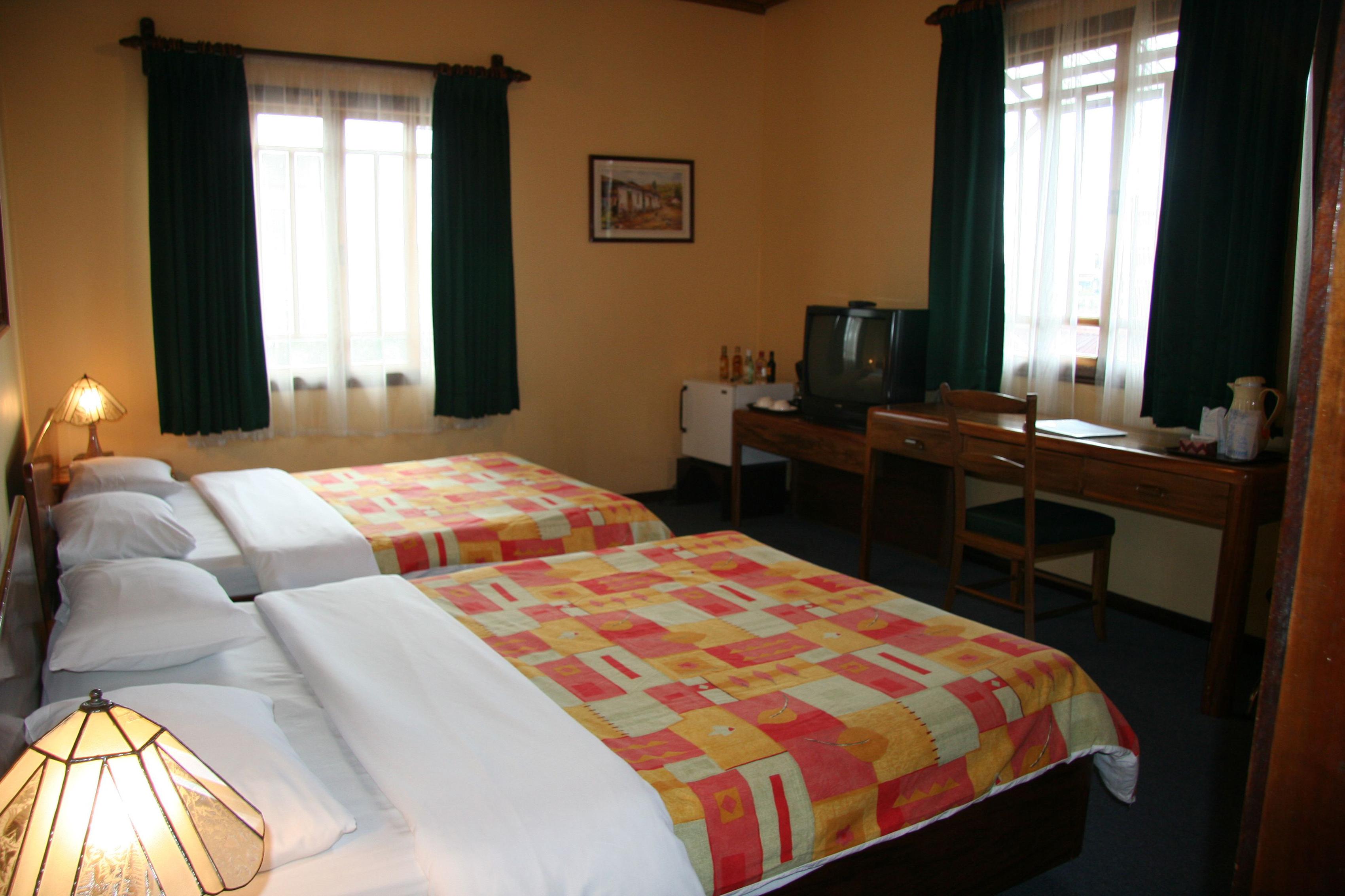 FLEUR DE LYS ZIMMER2