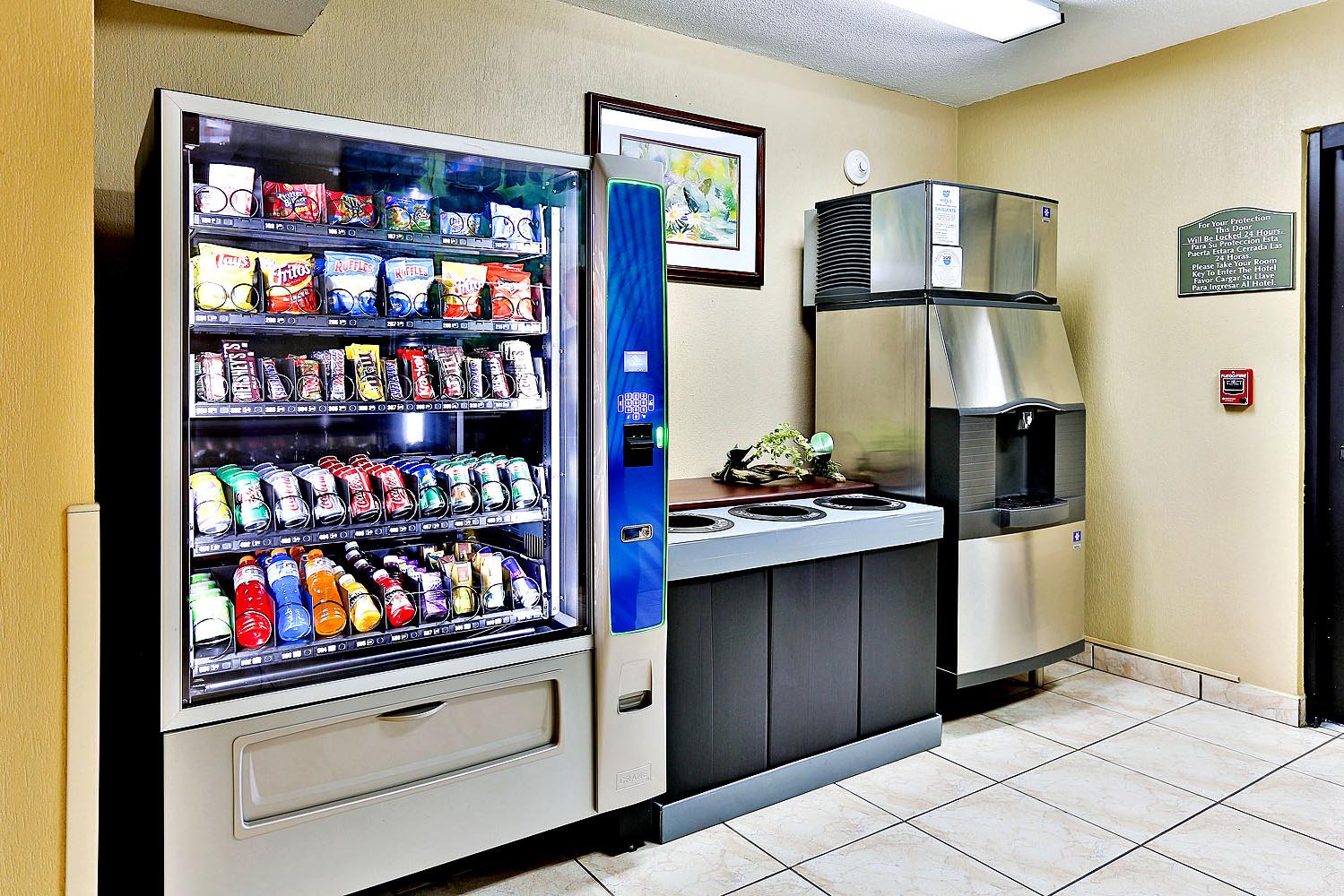 HOLIDAY INN SNACKBOX