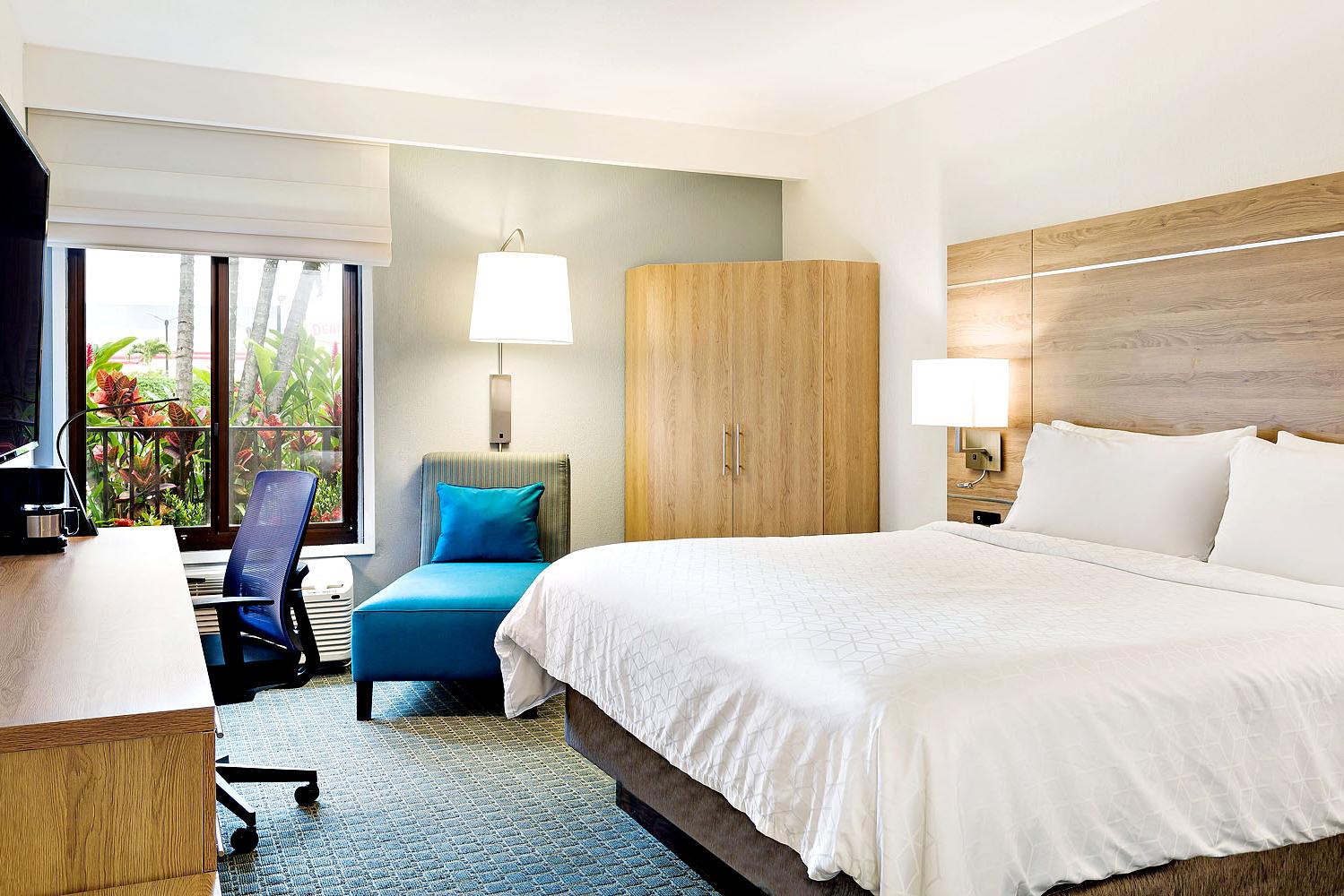 HOLIDAY INN ZIMMER 1