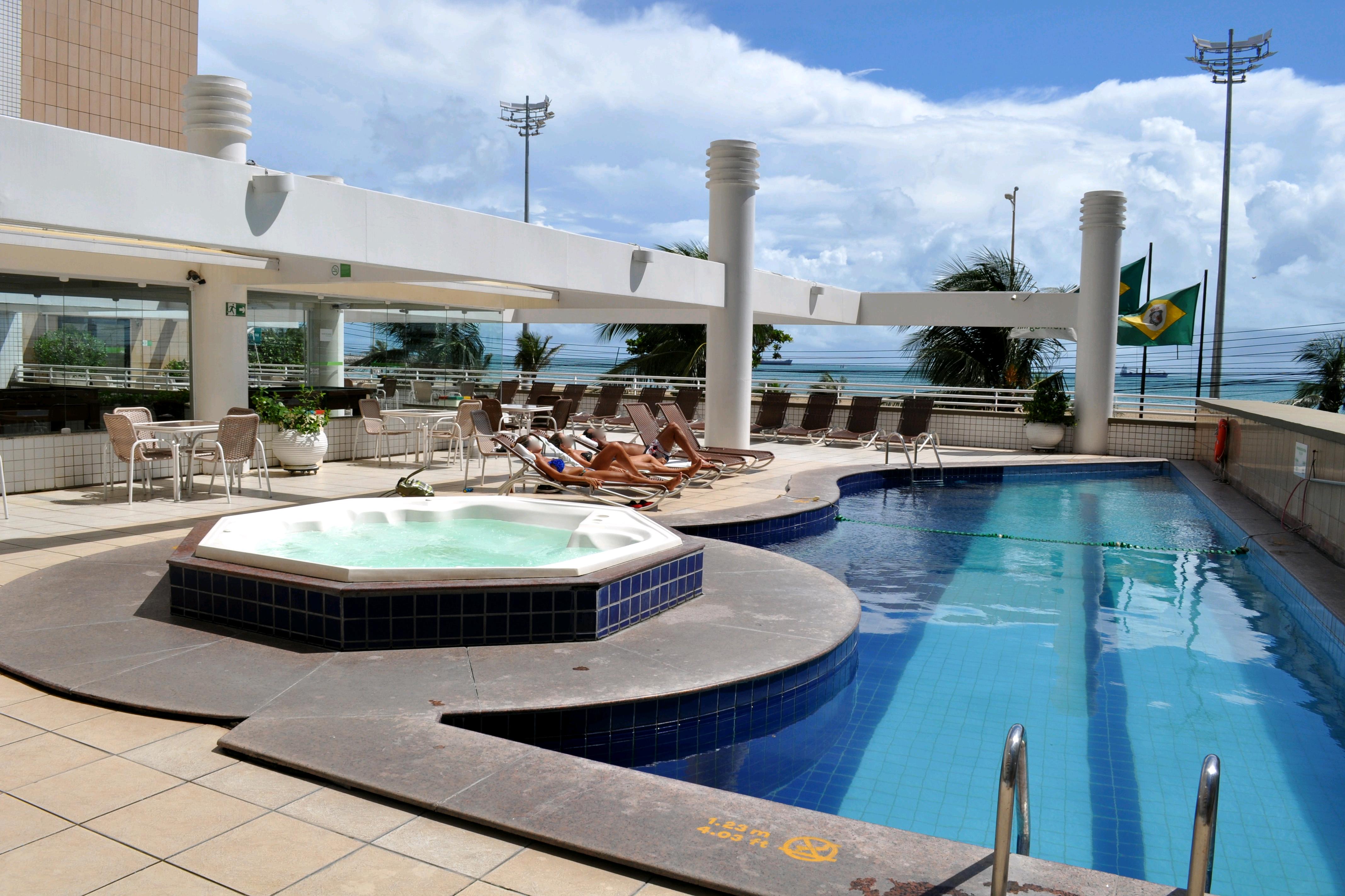 pool holiday inn fortaleza