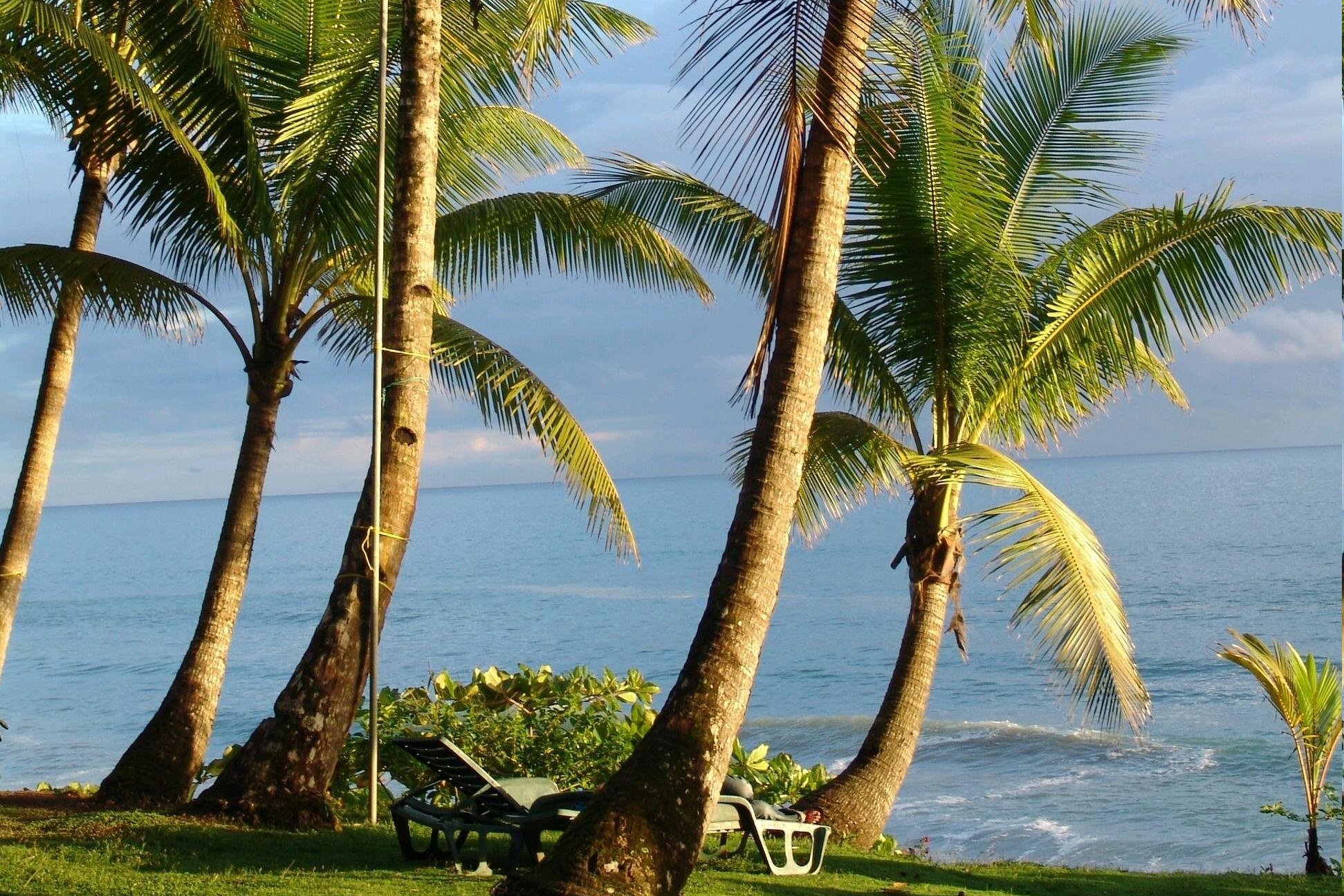 LA LEONA STRAND