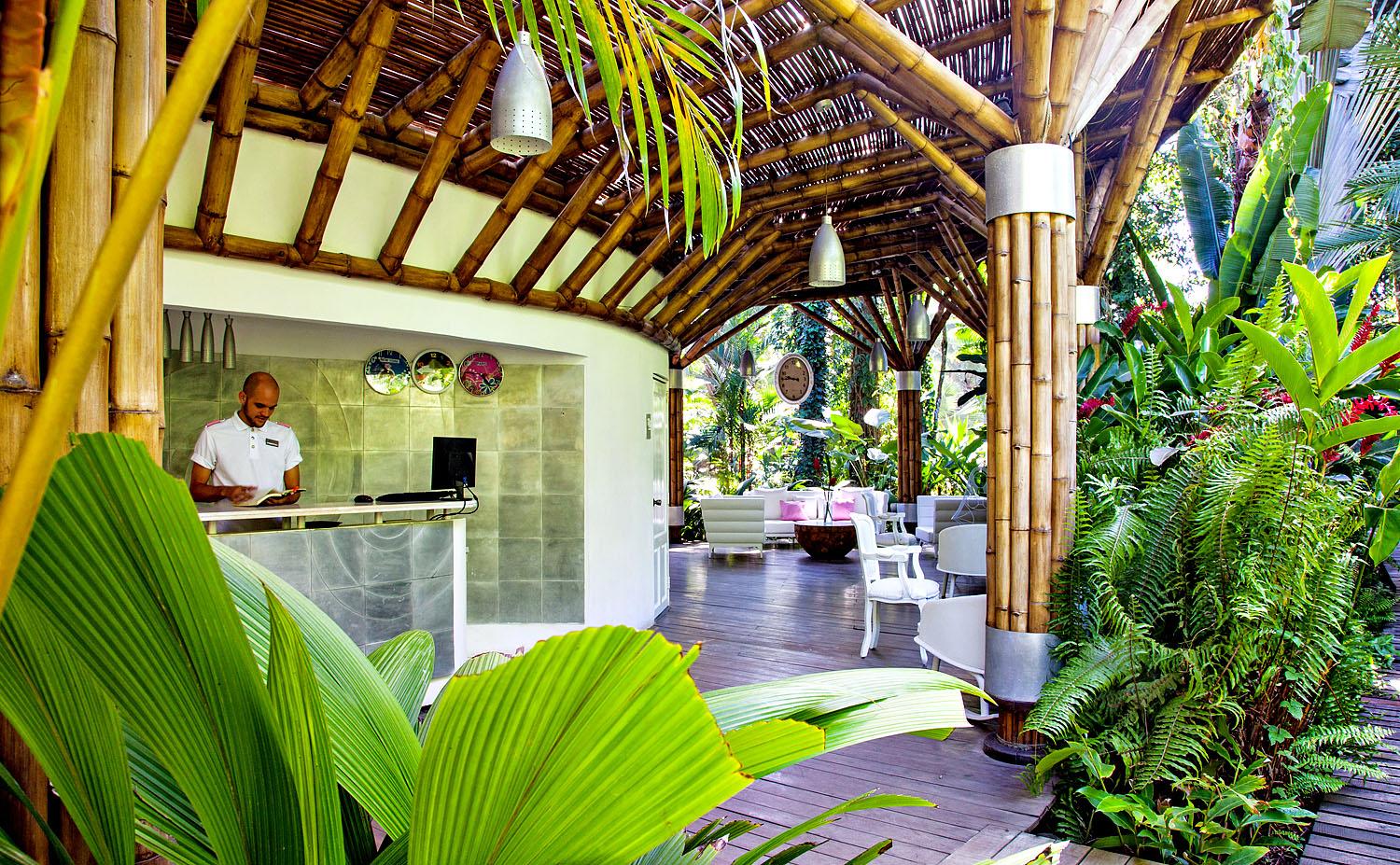 LE CAMELEON LOBBY