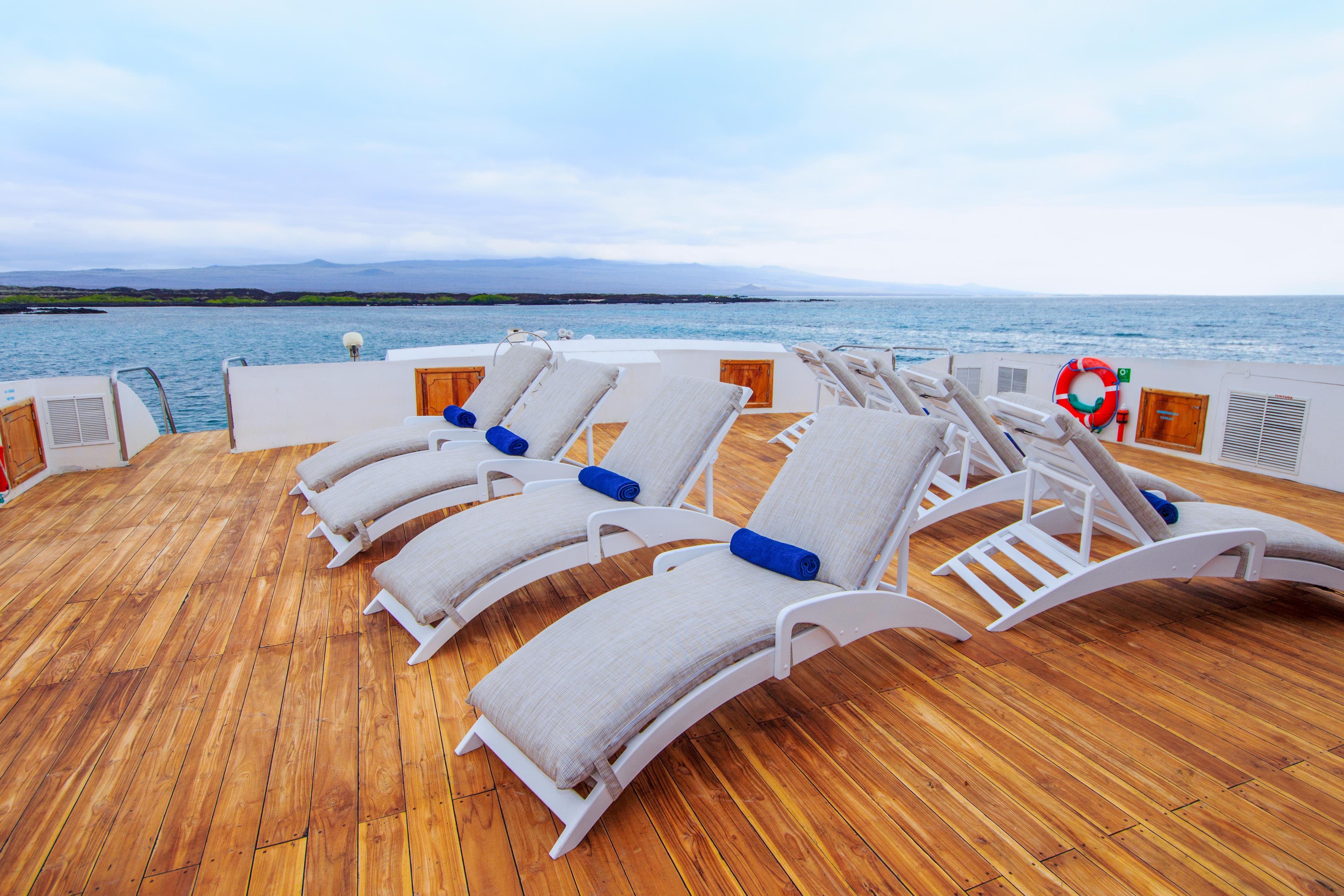 ARCHIPEL I SUNDECK