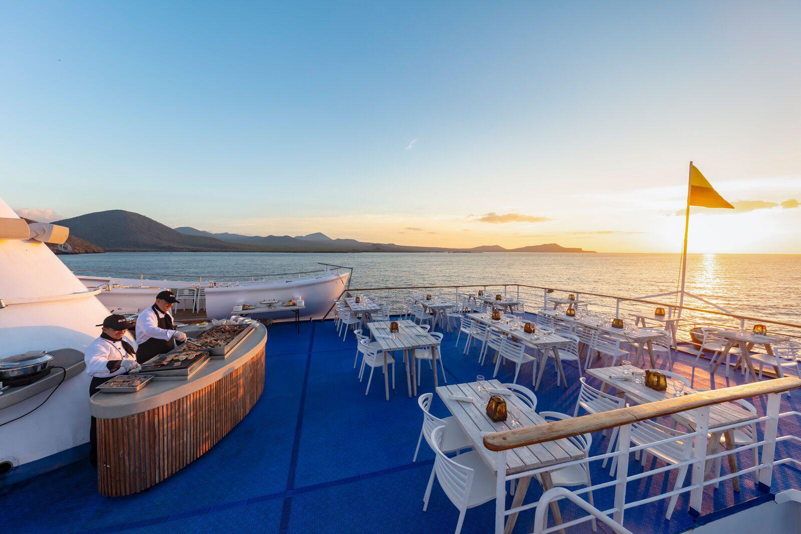 Galapagos Legend Sundeck