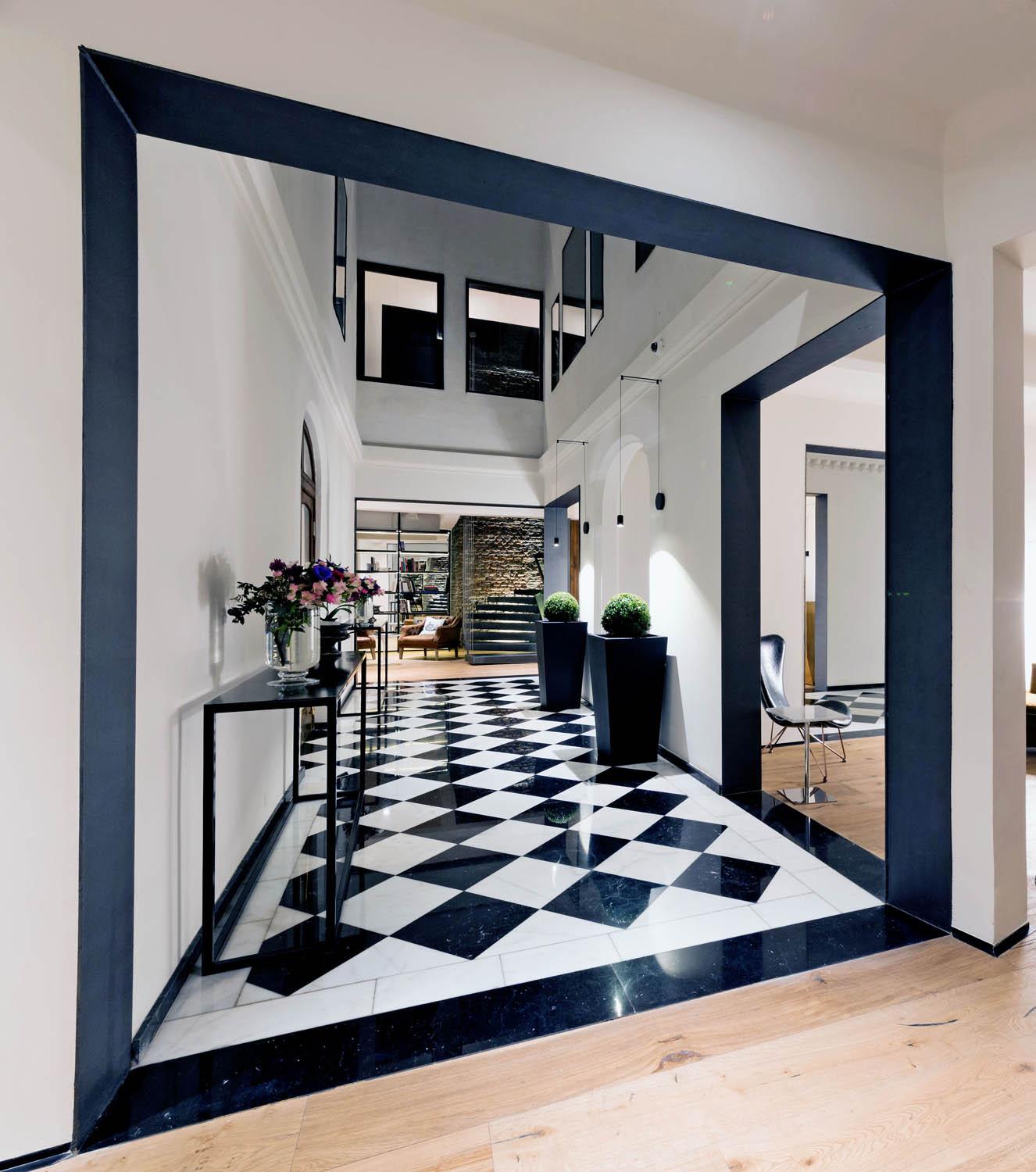 LOBBY MAGNOLIA