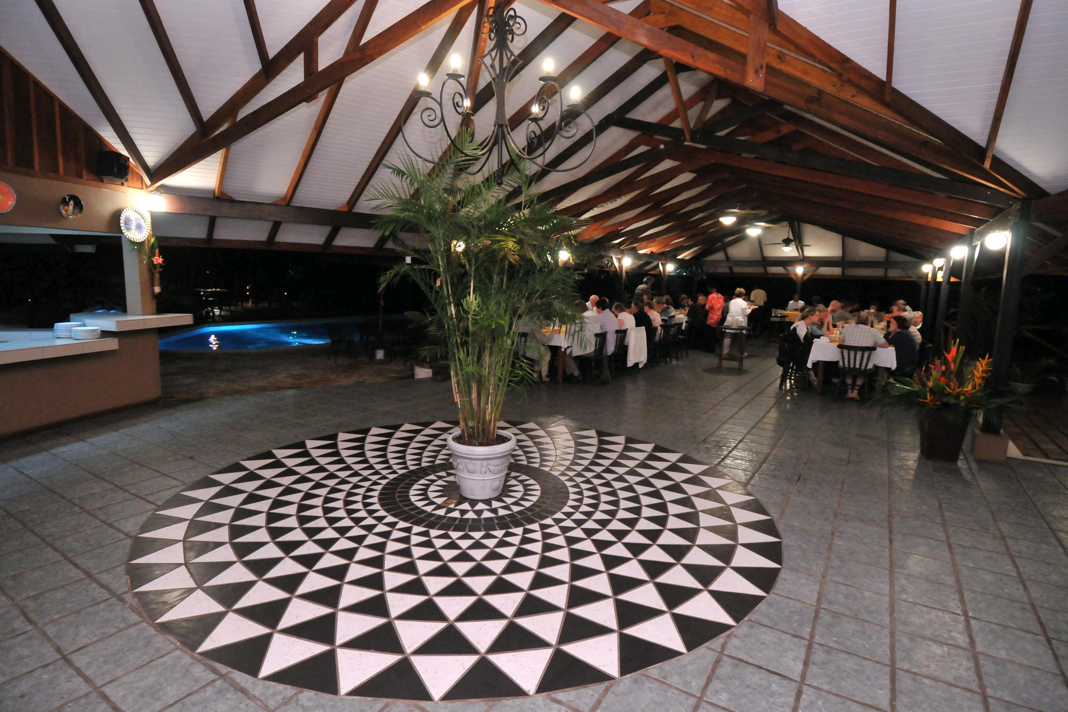 MAWAMBA LODGE RESTAURANT