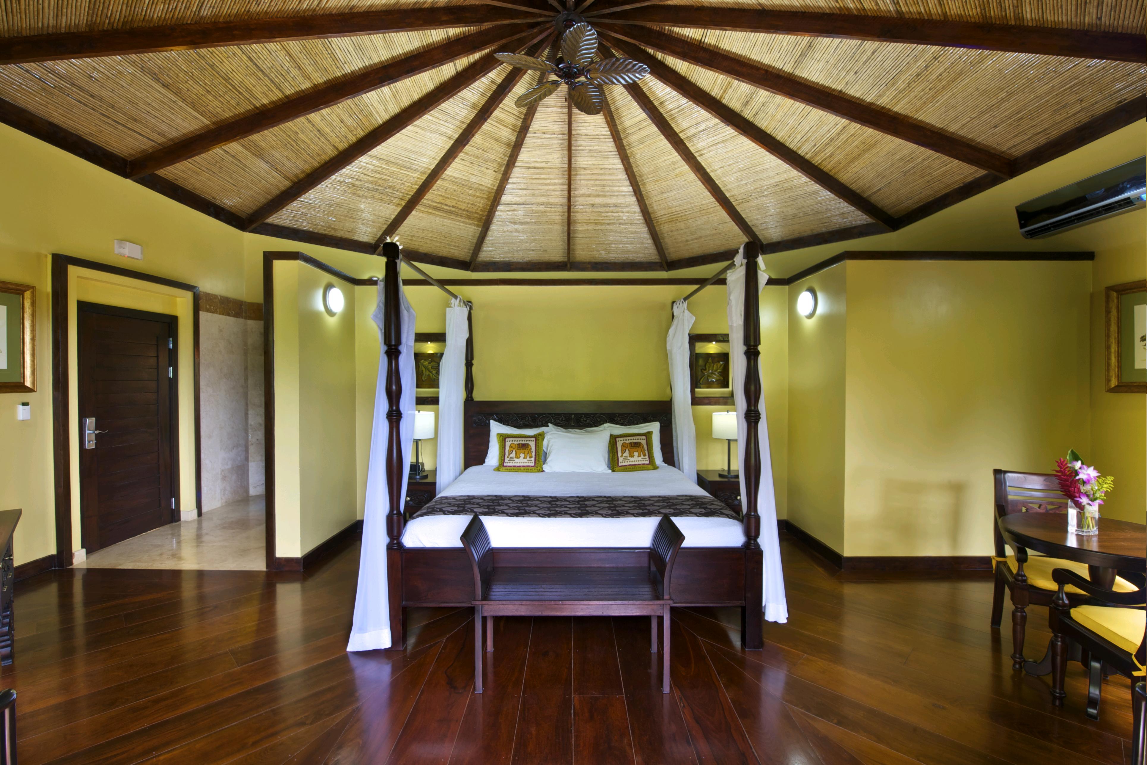 NAYARA GARDENS ZIMMER 2