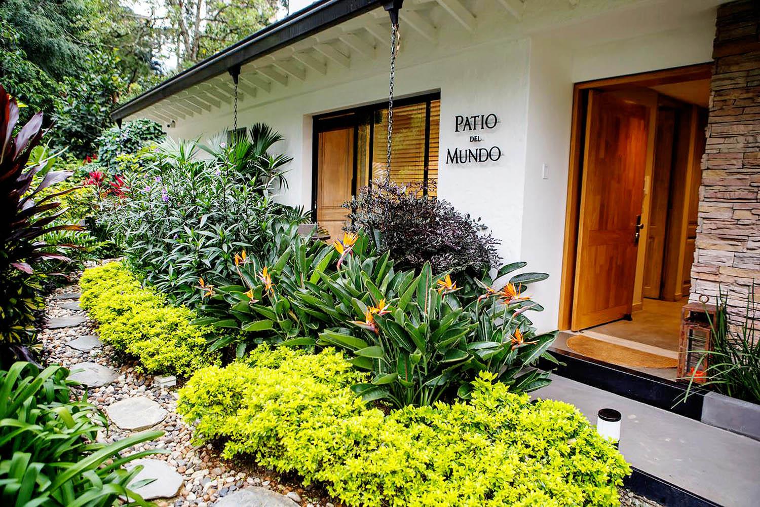 PATIO DEL MUNDO AUSSEN