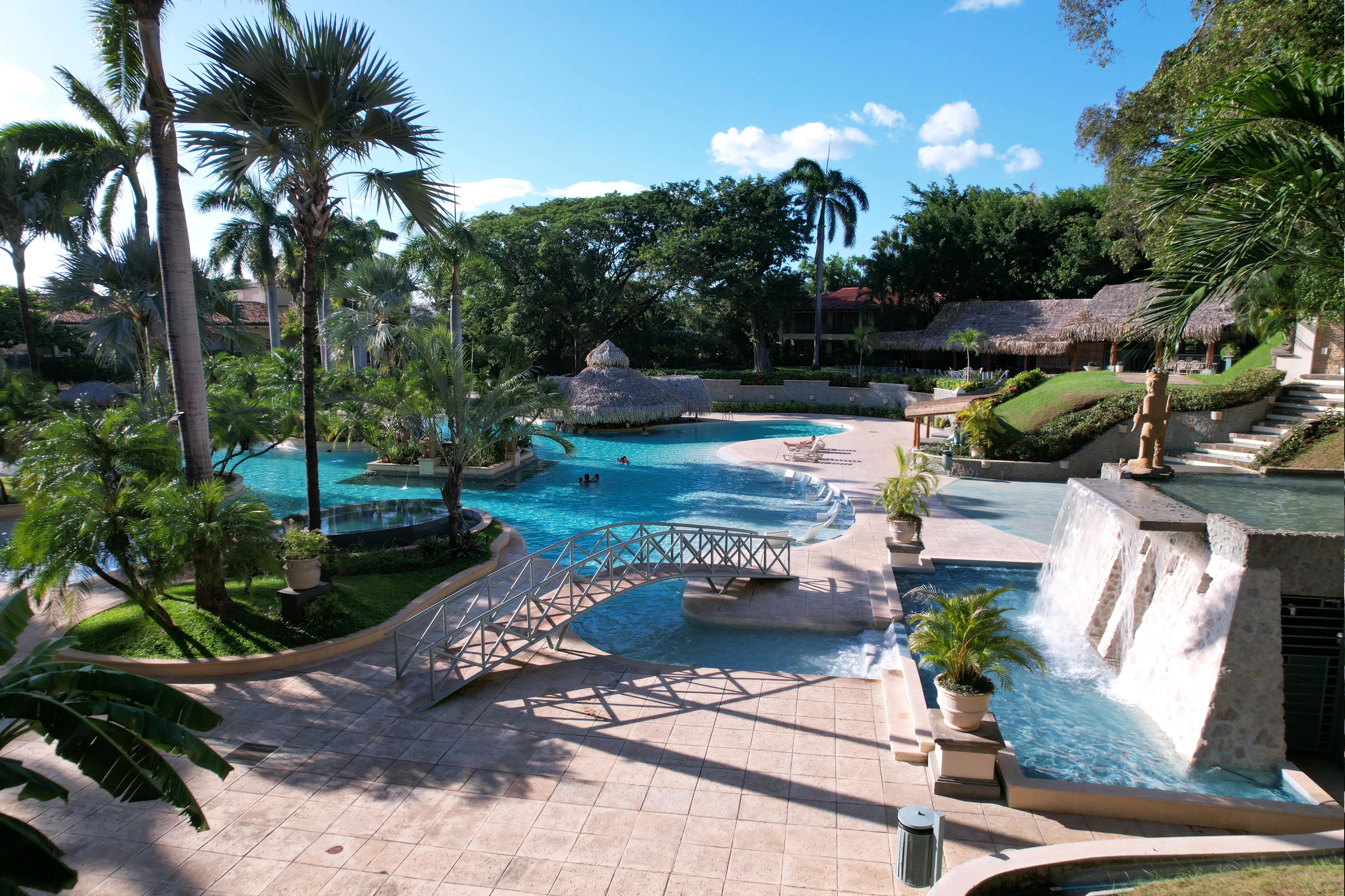 TAMARINDO DIRIA POOL