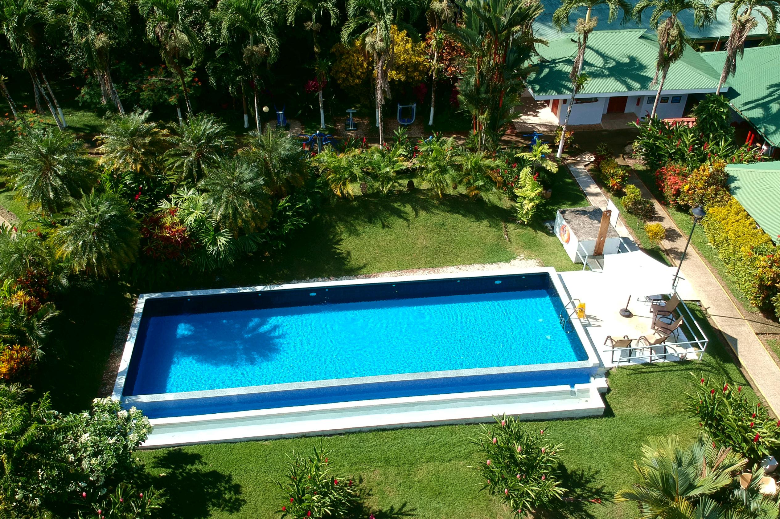 VILLAS RIO MAR POOL2