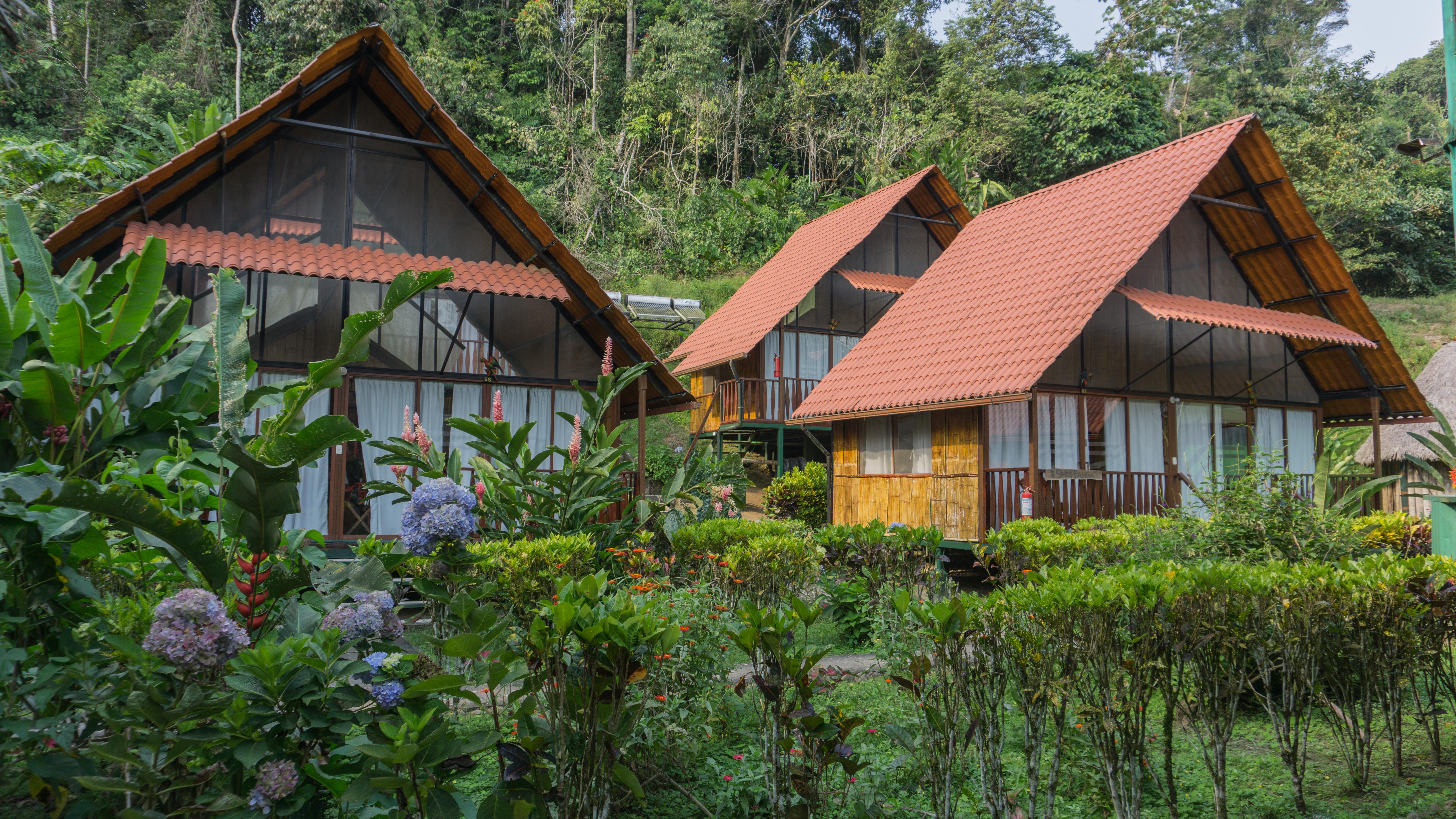 YACUMA LODGE AUSSEN