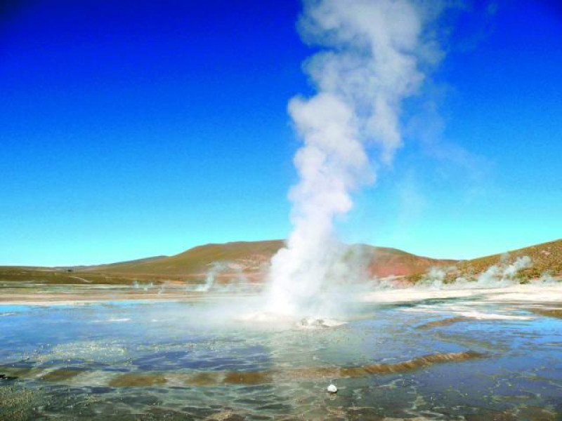 GEYSIR SOL DE MANANA