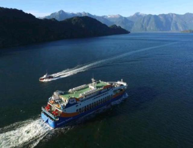 naviera austral ferry
